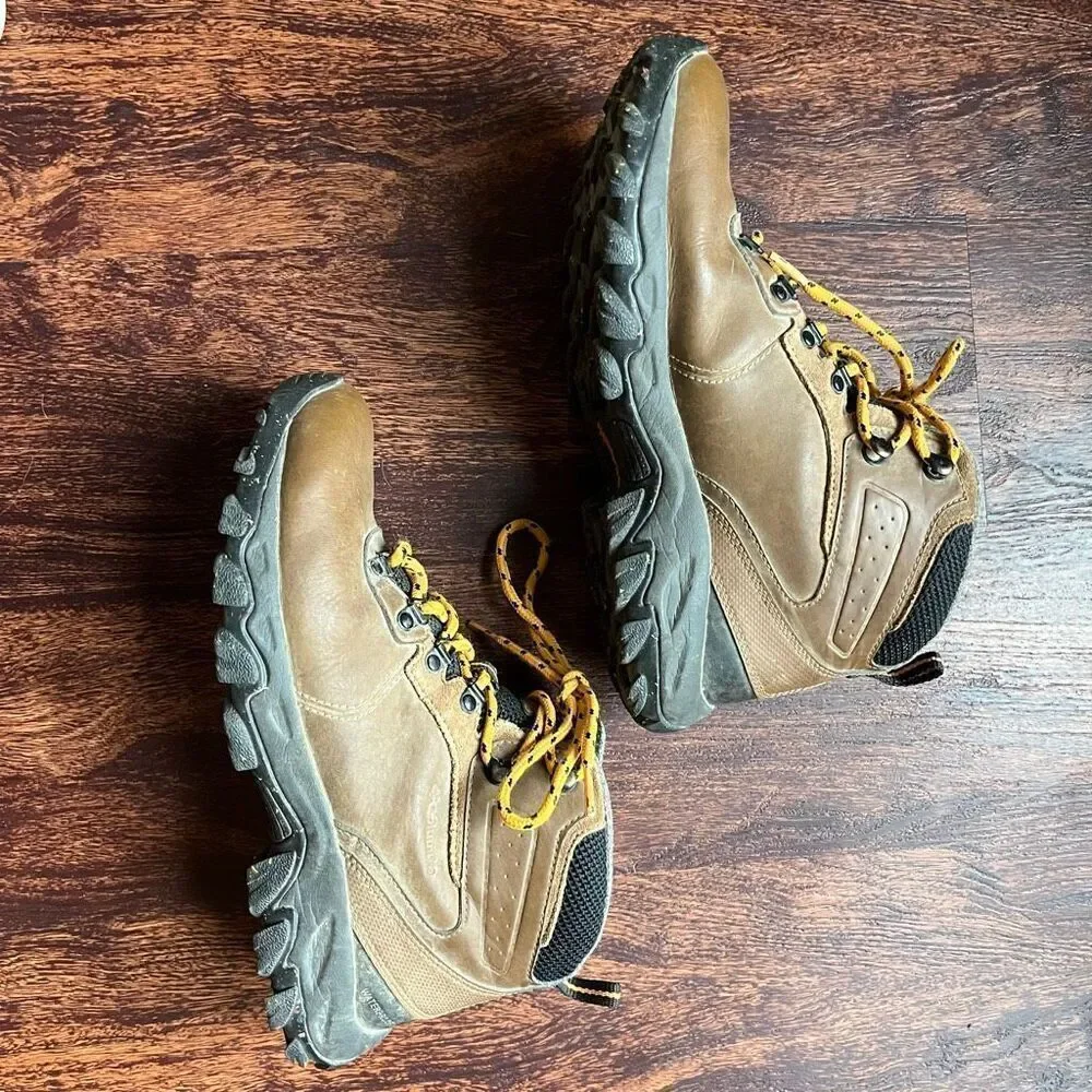 Columbia waterproof Newton Ridge Plus II hiking boots Men’s Size 8